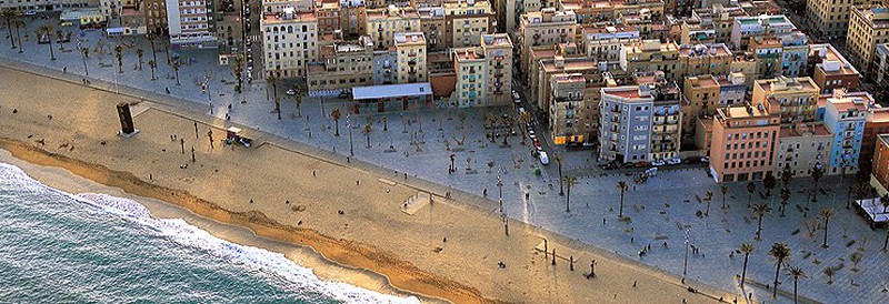 La Barceloneta comes together to decide its future. SOURCE: THE VANGUARD