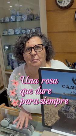 Sant Jordi en Barcelona: El fenómeno de las "Rosas Eternas" que arrasa en la Barceloneta este 2026