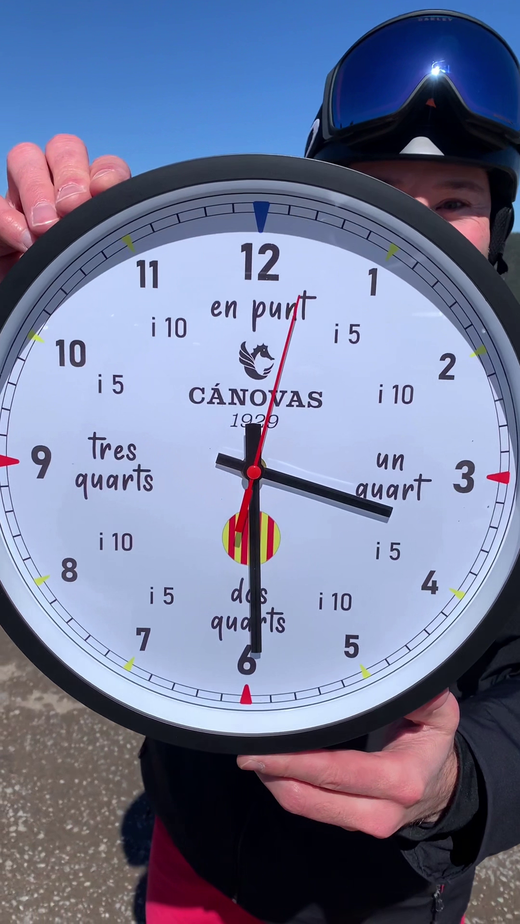 El icono que faltaba en tu casa: El reloj que habla el idioma de Cataluña