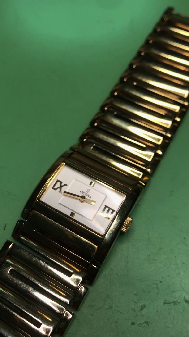 Restauración de Relojes en Barcelona: El Renacer de un Festina Vintage F16030