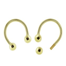 18 karat guld piercing. Kuglemotiv og 3,5 mm skruelåg. Måler 12,5 mm bred 0204021