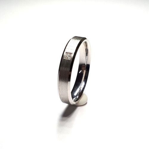 Alianza Plata Lisa Con Circonitas 4mm AP30/108