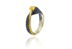 Anillo Plata Y Oro Arior Moebius Texturizado Con Diamante 3680912XSU