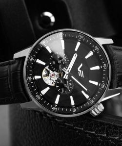 Reloj Vostok Hombre 82S7-561A787 Piel Negra Acero Automático