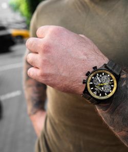 Reloj Vostok Hombre VR42-592C763 Piel Marrón Cronógrafo Acero Negro Solar